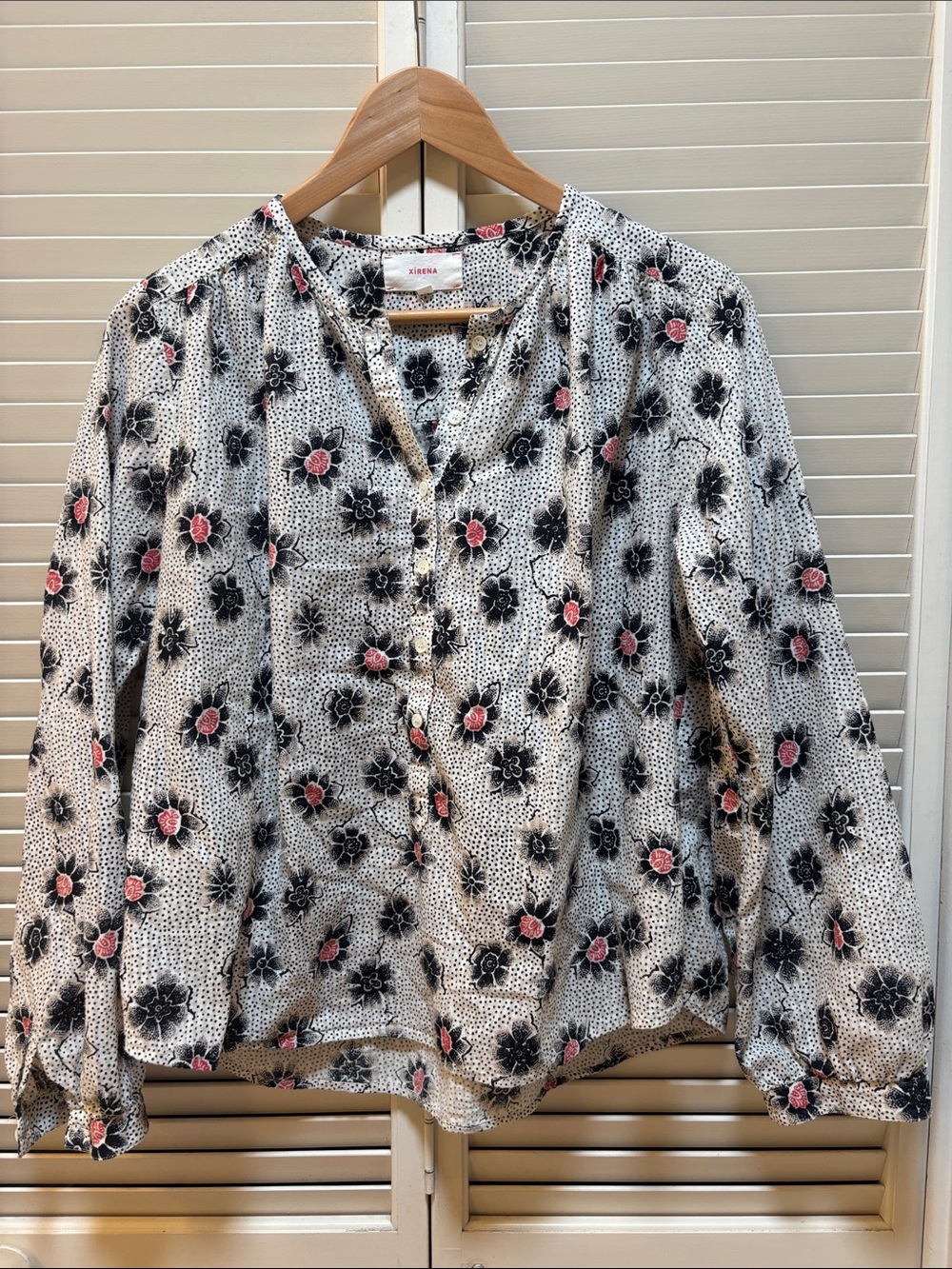 XiRENA White Button-Front Blouse with Black & Pink Floral Print